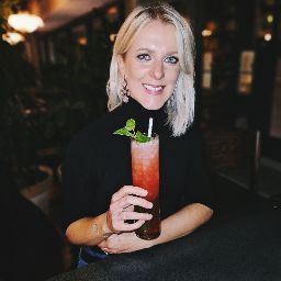 Julia Shaw Photo 32