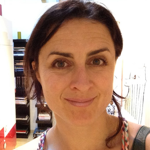 Esther Richardson Photo 35