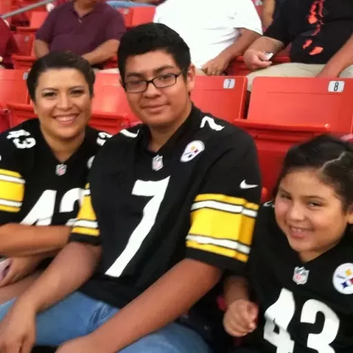 Sandy Fuentes Photo 19