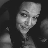 Nichole Lowe Photo 15