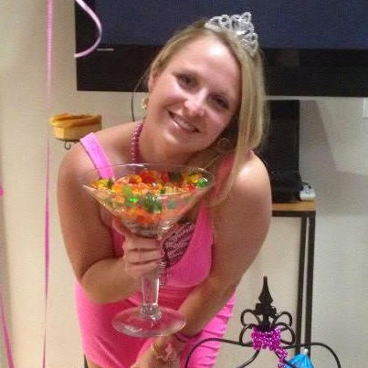 Emily Greer Photo 36