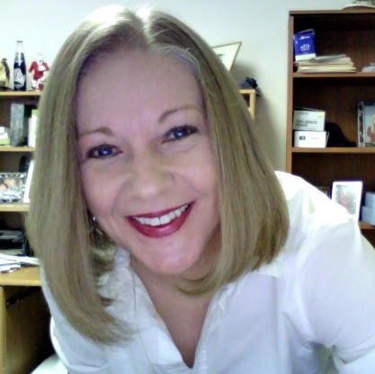 Rebecca Watkins Photo 27