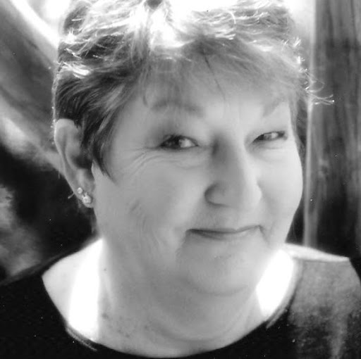 Helen Nolan Photo 12