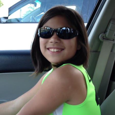 Emily Lowery Photo 15
