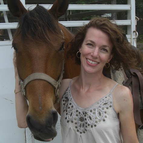 Rebecca Anderson Photo 20