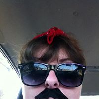 Elizabeth Rhoads Photo 9
