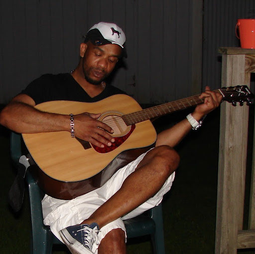 Reggie Williams Photo 16