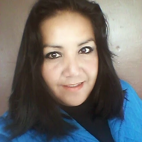 Janette Santana Photo 20