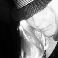 Brooke Robinson Photo 17