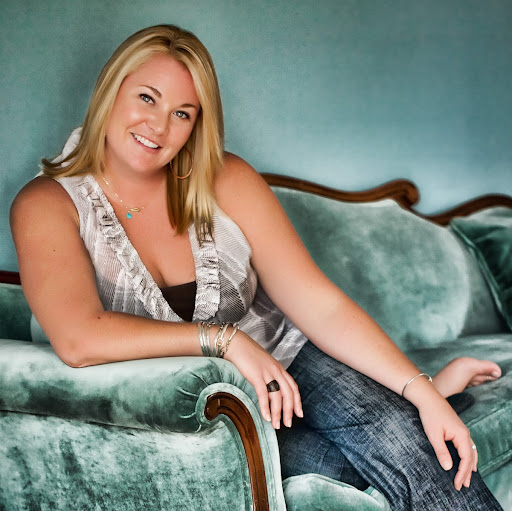 Kelly Greer Photo 20