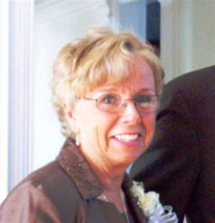 Sandy Sutton Photo 17