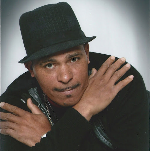 Perry Hunter Photo 31