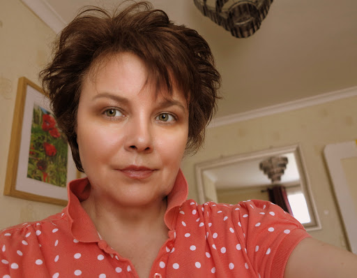 Julie Law Photo 24