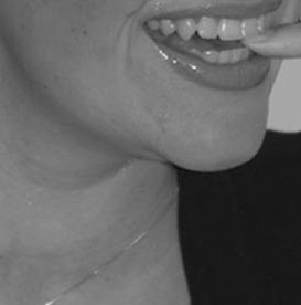 Sara Scott Photo 38