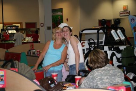 Sheryl Reynolds Photo 9