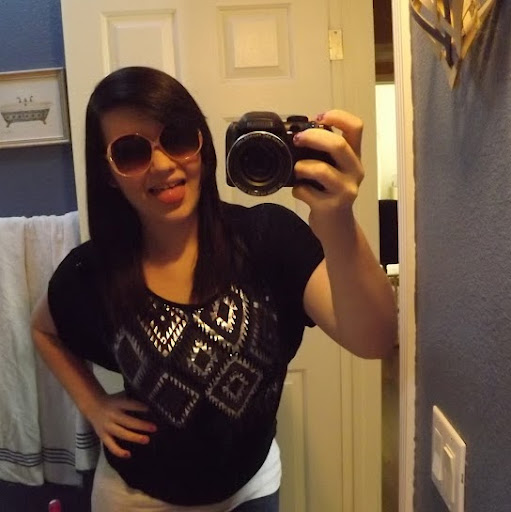 Abigail Jones Photo 32