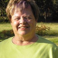 Carolyn Helton Photo 14