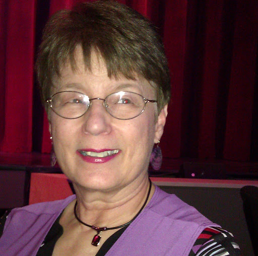 Veronica Arnold Photo 20