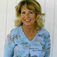 Paula Henderson Photo 7