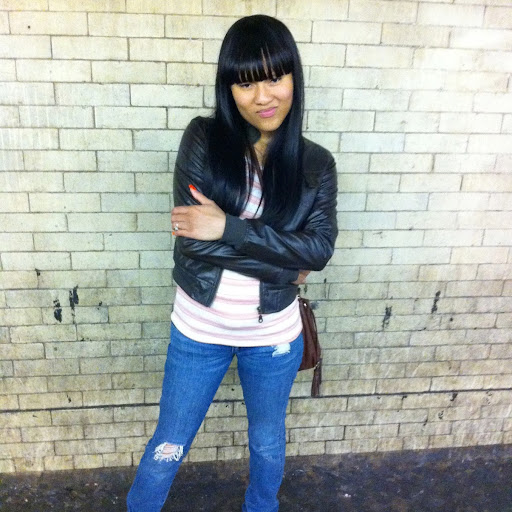 April Sampson Photo 36
