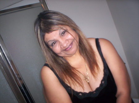 Virginia Flores Photo 10