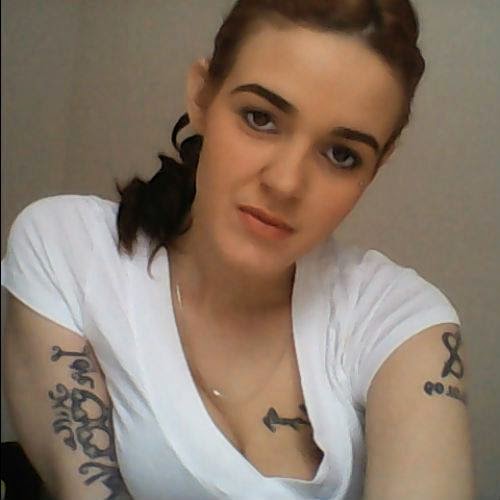 Kristen Gibson Photo 32