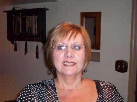 Victoria Arnold Photo 2