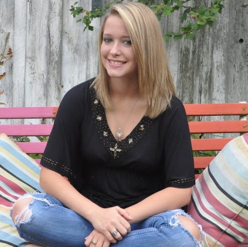 Elizabeth Epstein Photo 12
