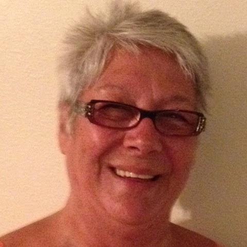 Gloria Buck Photo 12