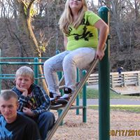 Renae Larson Photo 16