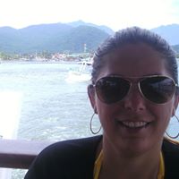 Renata Gutierrez Photo 16