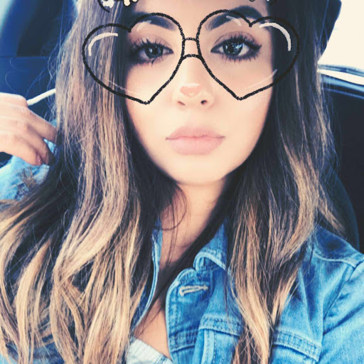 Erika Quinones Photo 13