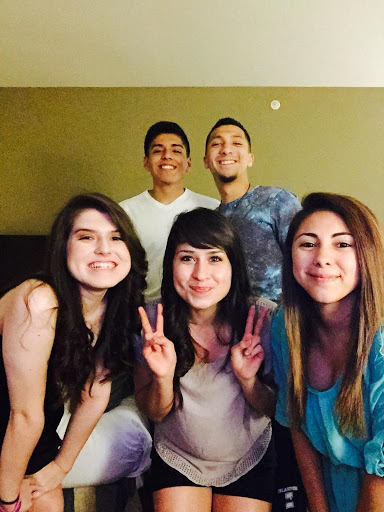 Robert Reyna Photo 47