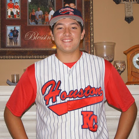 Christopher Suarez Photo 10