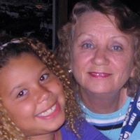 Christine Vinson Photo 25