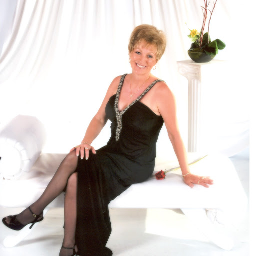 Lynn Ward Photo 15