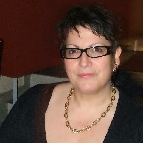 Catherine Louis Photo 26