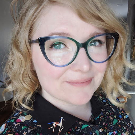 Julia Green Photo 27