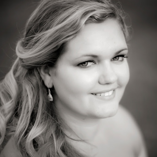 Megan Roberson Photo 16
