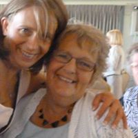 Carole Webb Photo 25
