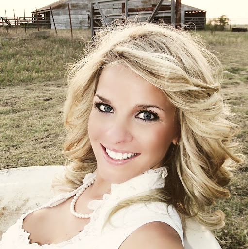 Heather Nolan Photo 45
