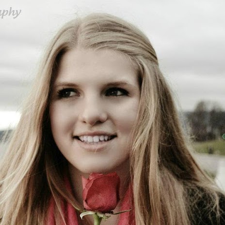 Danielle Owen Photo 18
