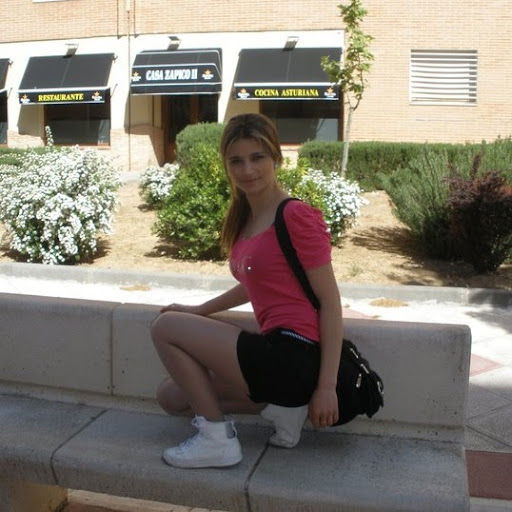 Allyson Hunt Photo 6