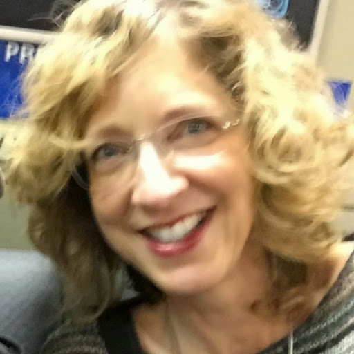 Lisa Abbott Photo 26