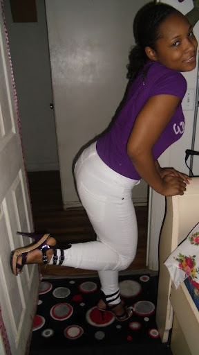 April Caldwell Photo 40