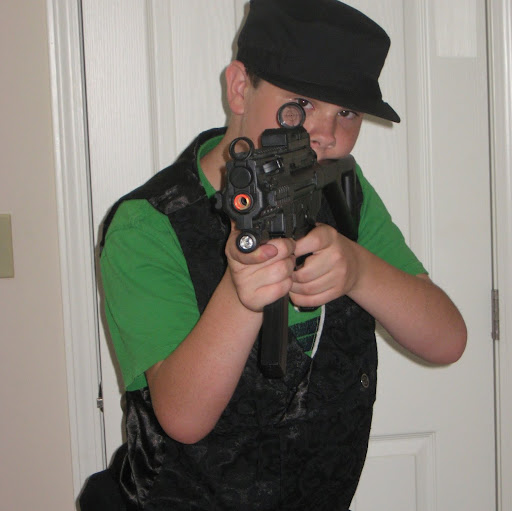 Logan Carpenter Photo 32