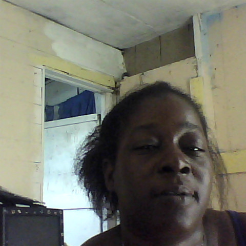 Roslyn Brown Photo 36