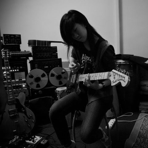 Victoria Chew Photo 19