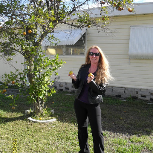 Wendy Jones Photo 26