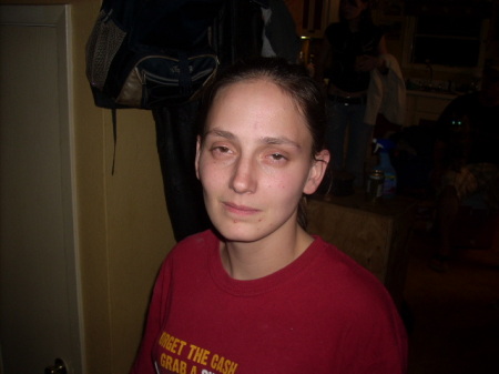 Leslie Simpson Photo 9